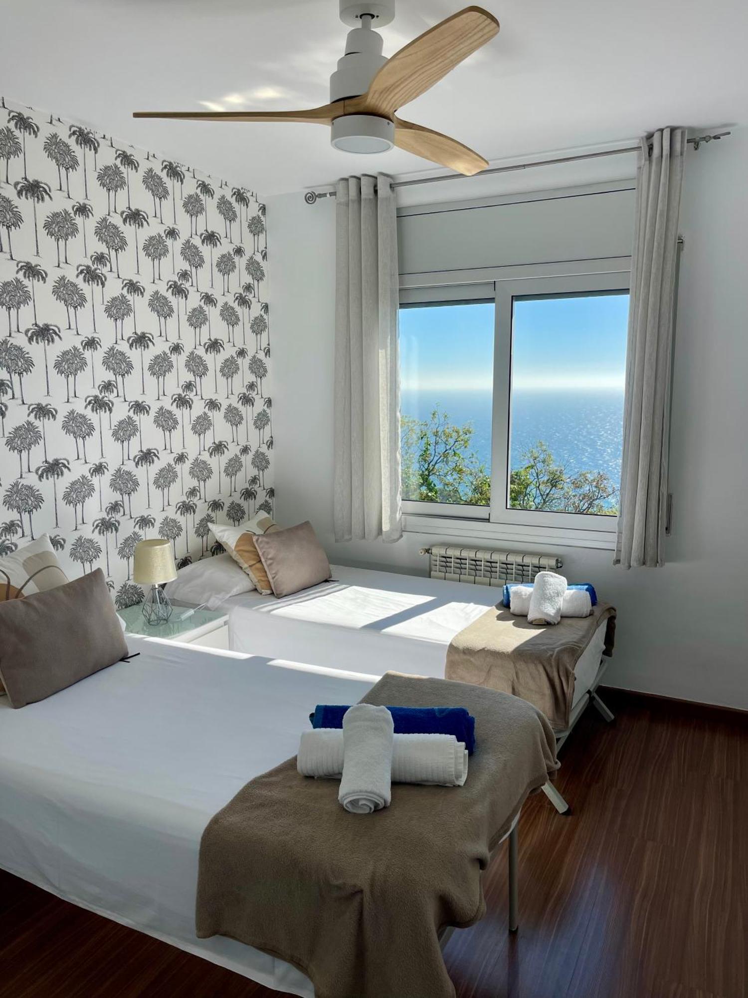 Seahomes Vacations, La Casa Blue Mediterranean Lifestyle Blanes Exterior photo